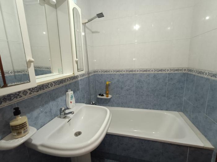 Se vende piso en muy buen estado en Abesadas